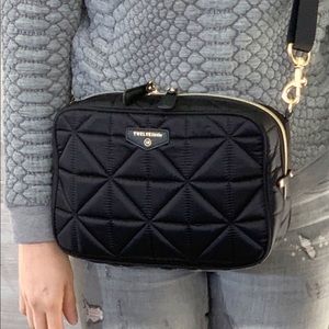 Water resistant nylon diaper clutch